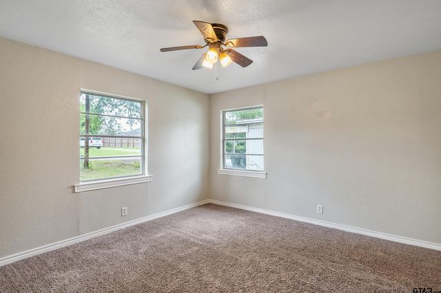 114 S Hearon Dr, Whitehouse, TX 75791