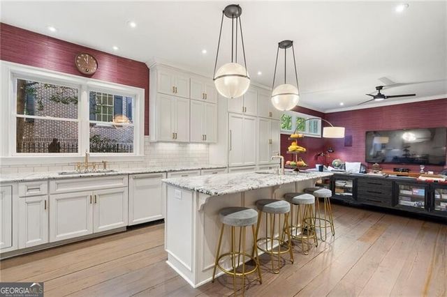 88 Peachtree Circle NE, Atlanta, GA 30309