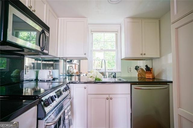 88 Peachtree Circle NE, Atlanta, GA 30309