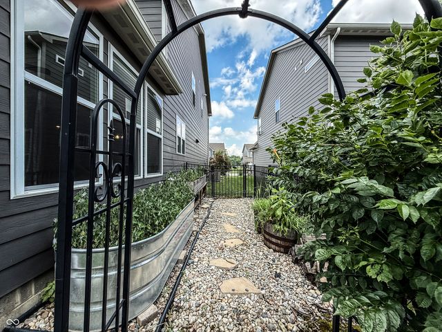 6807 Collisi Place, Brownsburg, IN 46112