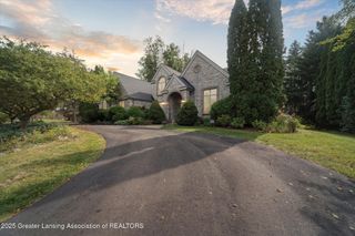 1254 Hillwood Circle, East Lansing, MI 48823
