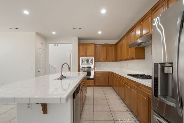 182 Monument, Perris, CA 92570