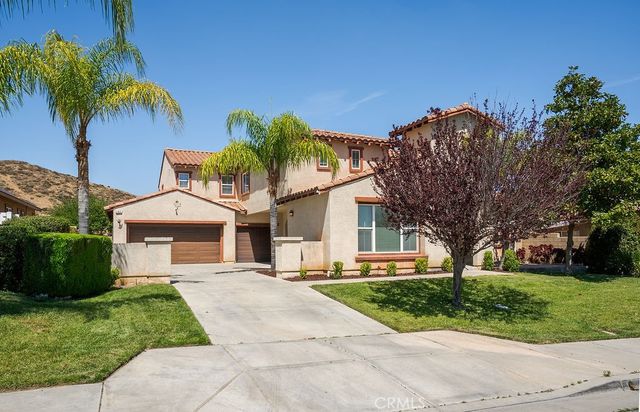 182 Monument, Perris, CA 92570