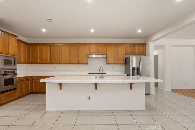 182 Monument, Perris, CA 92570