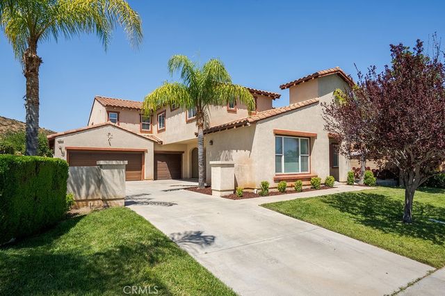 182 Monument, Perris, CA 92570