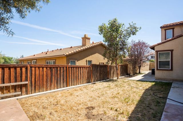 182 Monument, Perris, CA 92570