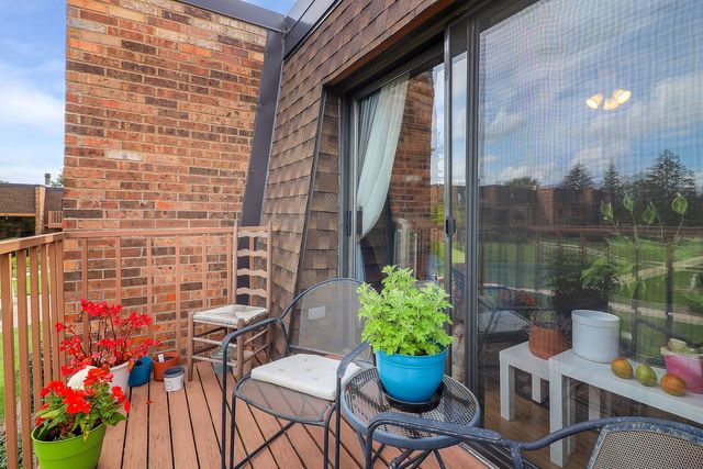 635 Limerick Lane 2B, Schaumburg, IL 60193