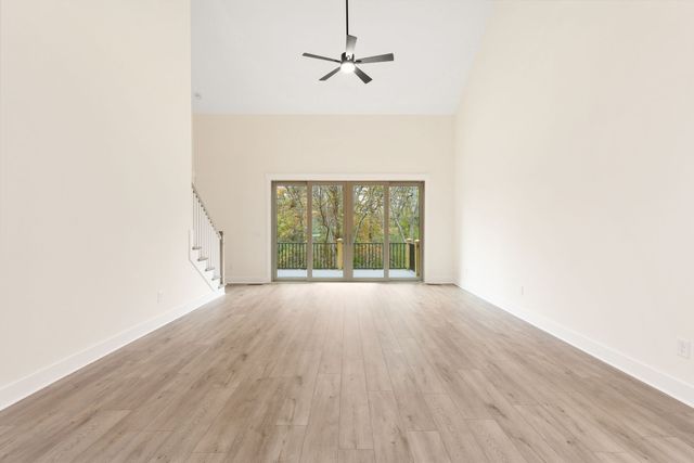 2048 Blackstone Drive, Hendersonville, TN 37075