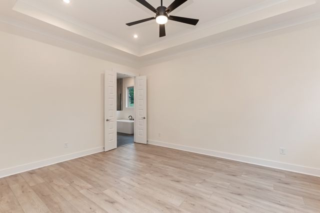 2048 Blackstone Drive, Hendersonville, TN 37075