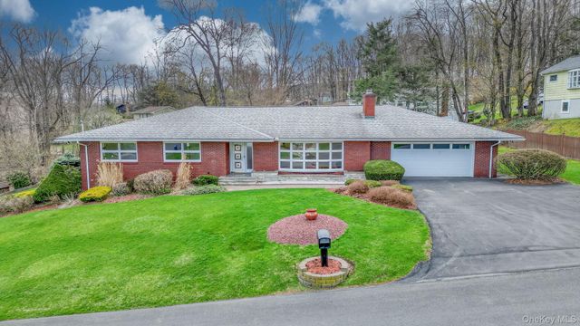 4 Oak Street, Chester, NY 10918