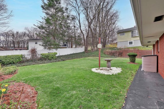 4 Oak Street, Chester, NY 10918