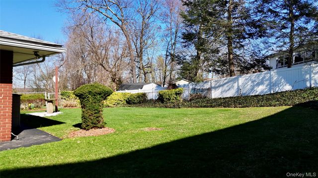 4 Oak Street, Chester, NY 10918