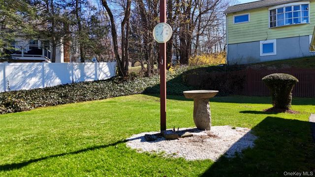 4 Oak Street, Chester, NY 10918