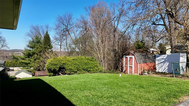 4 Oak Street, Chester, NY 10918
