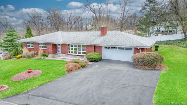 4 Oak Street, Chester, NY 10918