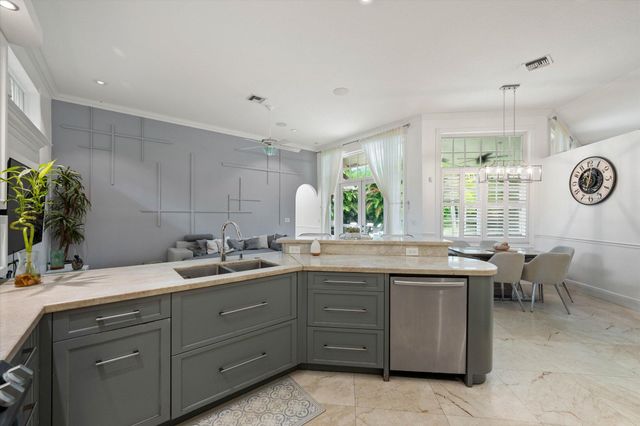 2647 EDGEWATER Drive, Weston, FL 33332