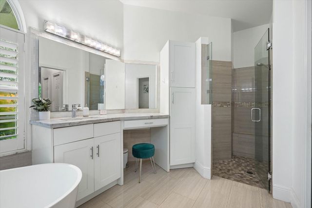 2647 EDGEWATER Drive, Weston, FL 33332