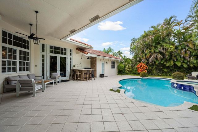 2647 EDGEWATER Drive, Weston, FL 33332