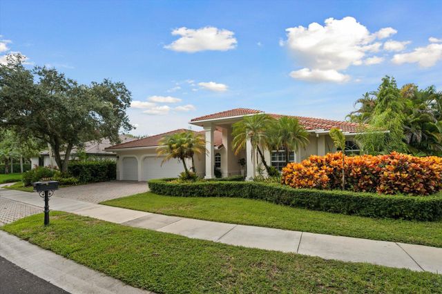 2647 EDGEWATER Drive, Weston, FL 33332