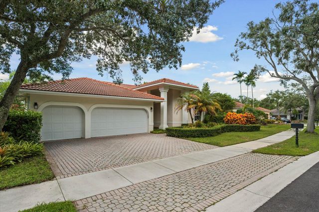 2647 EDGEWATER Drive, Weston, FL 33332