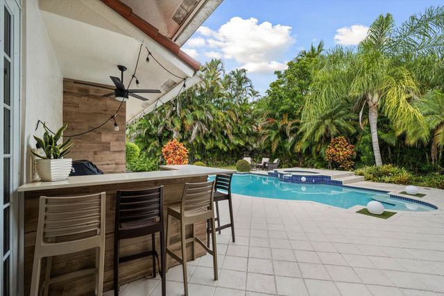 2647 EDGEWATER Drive, Weston, FL 33332