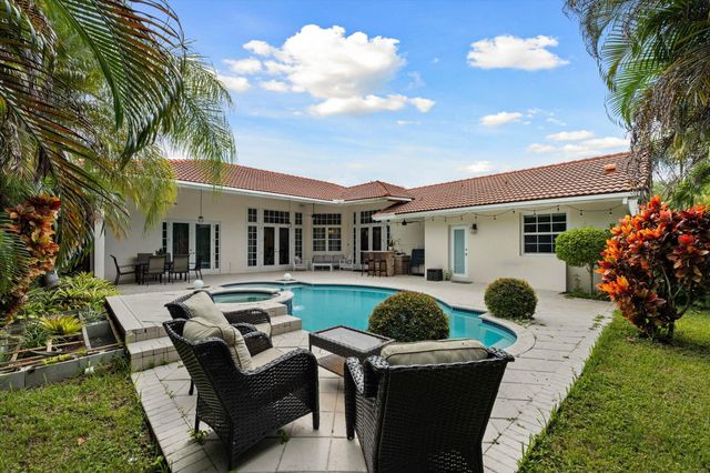 2647 EDGEWATER Drive, Weston, FL 33332