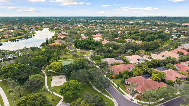 2647 EDGEWATER Drive, Weston, FL 33332