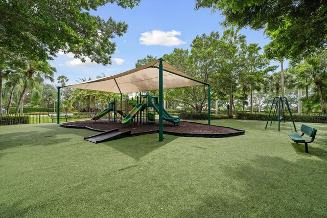 2647 EDGEWATER Drive, Weston, FL 33332