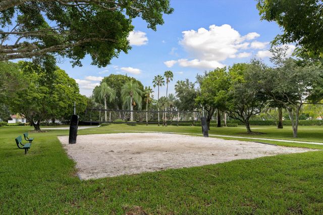 2647 EDGEWATER Drive, Weston, FL 33332