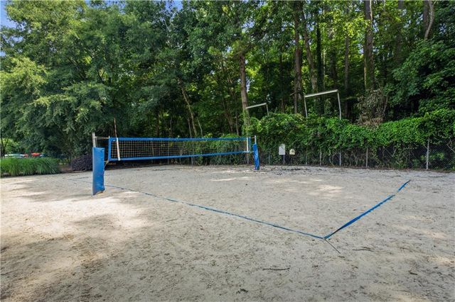 1805 Queen Anne Court, Atlanta, GA 30350