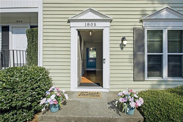1805 Queen Anne Court, Atlanta, GA 30350