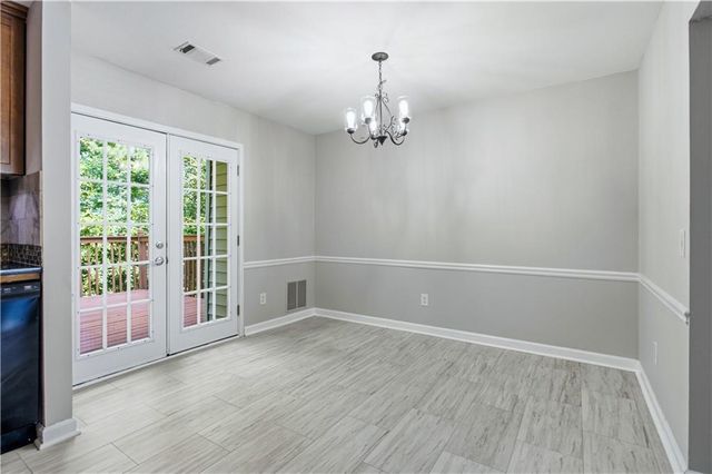 1805 Queen Anne Court, Atlanta, GA 30350
