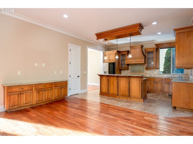 14687 Se PEBBLE BEACH Dr, Happy Valley, OR 97086