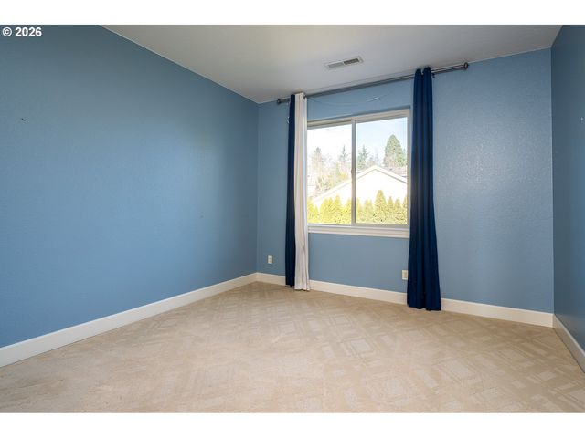 14687 Se PEBBLE BEACH Dr, Happy Valley, OR 97086