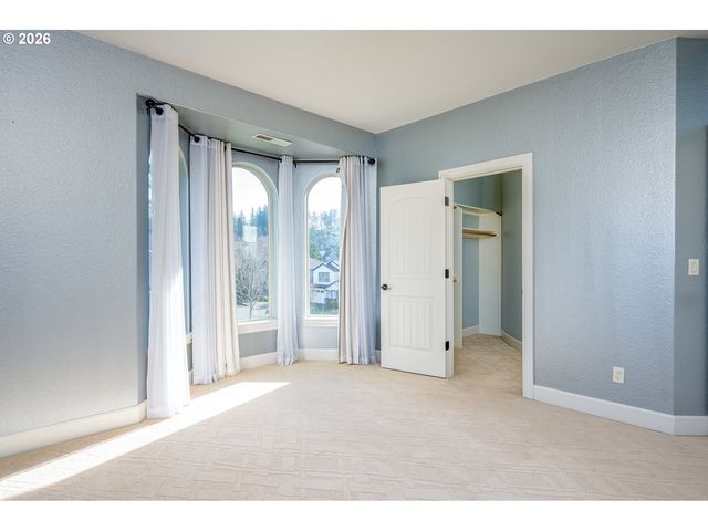 14687 Se PEBBLE BEACH Dr, Happy Valley, OR 97086