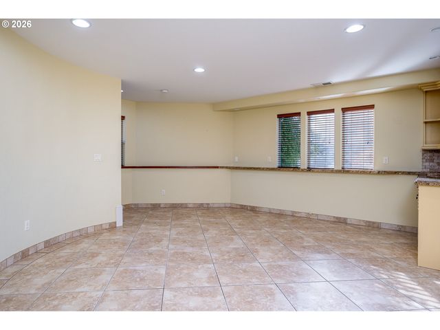 14687 Se PEBBLE BEACH Dr, Happy Valley, OR 97086