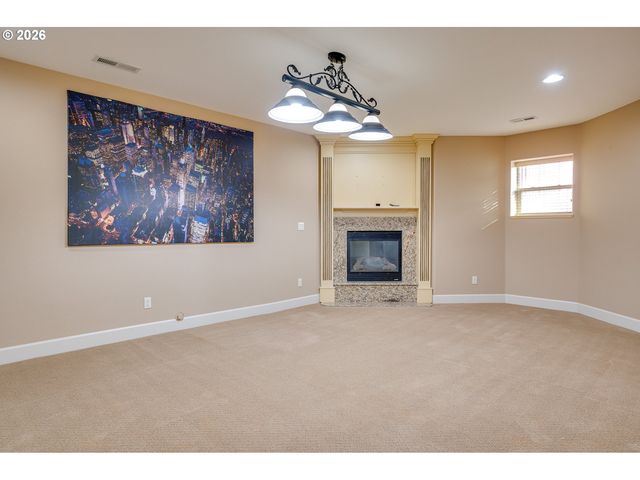 14687 Se PEBBLE BEACH Dr, Happy Valley, OR 97086