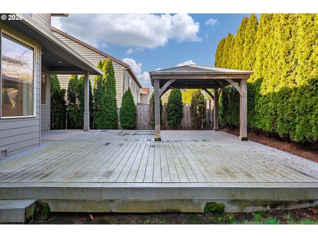 14687 Se PEBBLE BEACH Dr, Happy Valley, OR 97086