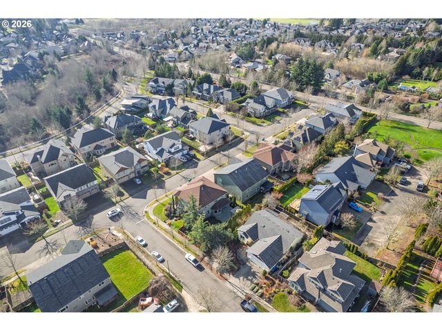 14687 Se PEBBLE BEACH Dr, Happy Valley, OR 97086