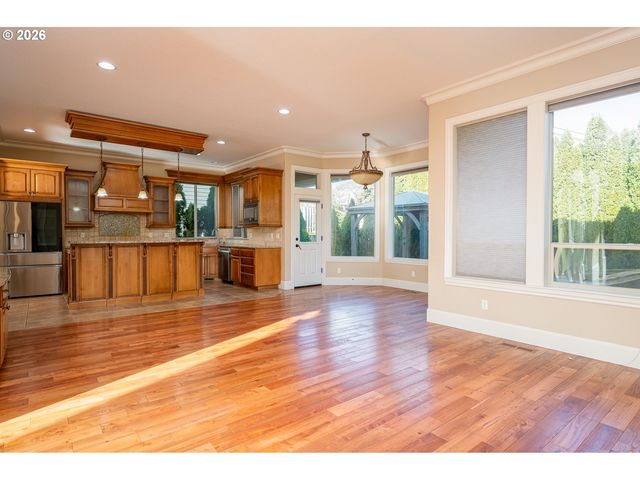 14687 Se PEBBLE BEACH Dr, Happy Valley, OR 97086