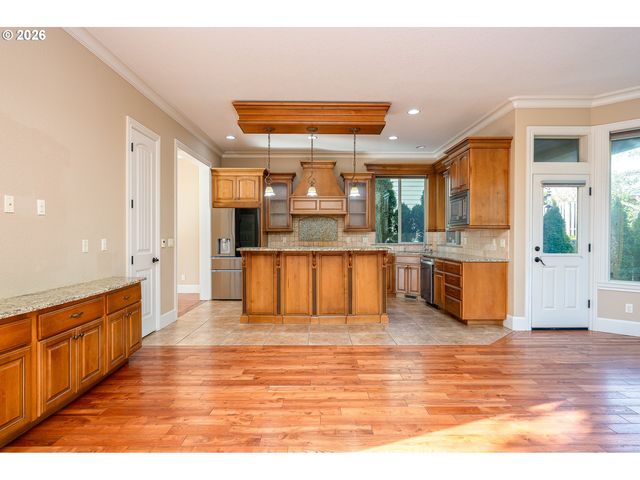 14687 Se PEBBLE BEACH Dr, Happy Valley, OR 97086