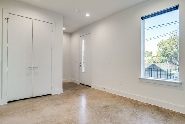 2128 Ashby Street 302, Dallas, TX 75204