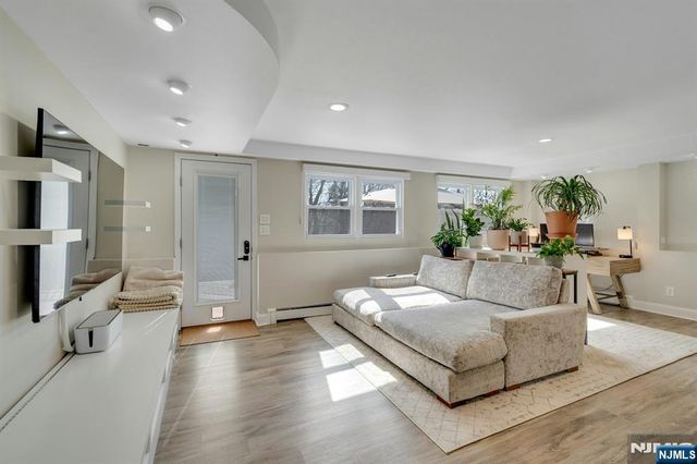 108 Hendrickson, Haworth, NJ 07641