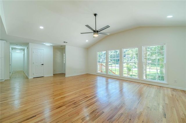 664 Hickory Ridge Road SW, Lilburn, GA 30047