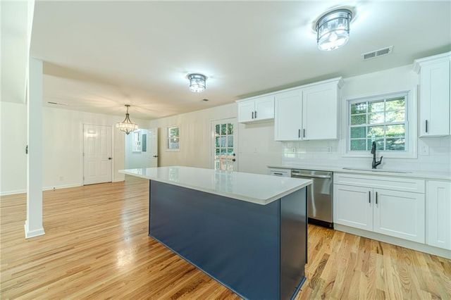 664 Hickory Ridge Road SW, Lilburn, GA 30047