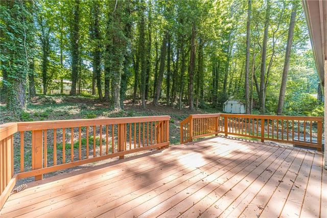 664 Hickory Ridge Road SW, Lilburn, GA 30047