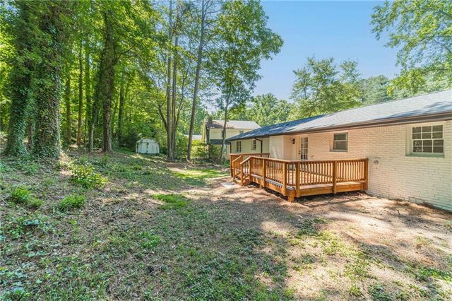664 Hickory Ridge Road SW, Lilburn, GA 30047