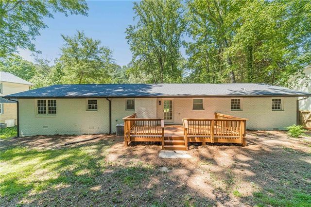 664 Hickory Ridge Road SW, Lilburn, GA 30047