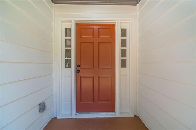 664 Hickory Ridge Road SW, Lilburn, GA 30047