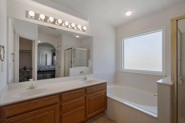 9423 E Travilla Drive NW, Albuquerque, NM 87114
